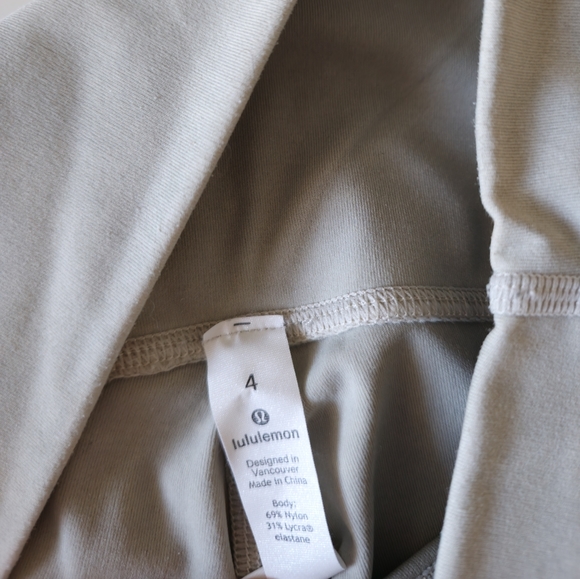 lululemon Wunder Under - Picture 2 of 3